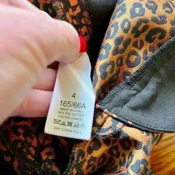 KATE SPADE - Jacquard Contemporary Cheetah Print Size 4 Pants. - Picture 8 of 12